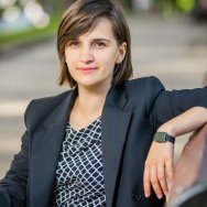 Yulia Bezvershenko Headshot