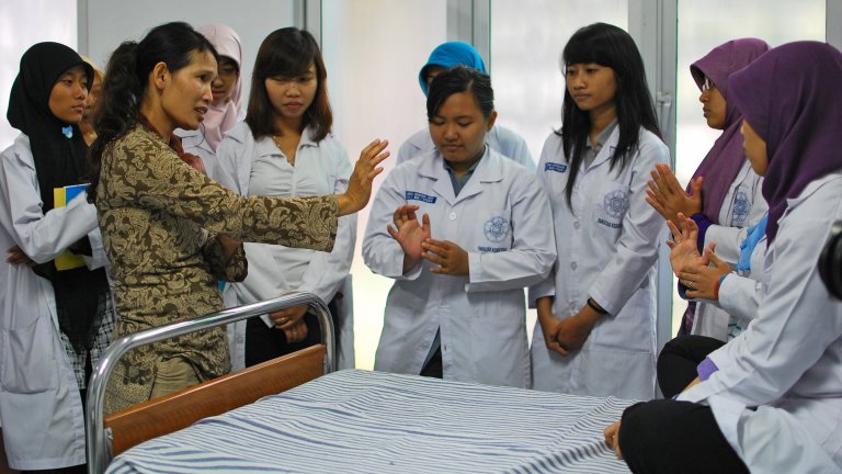 worldbank indonesia nurse training 2011
