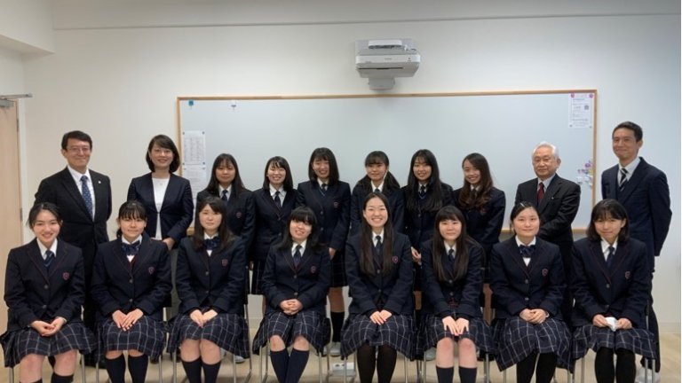Stanford e-Eiri students and Eiri staff