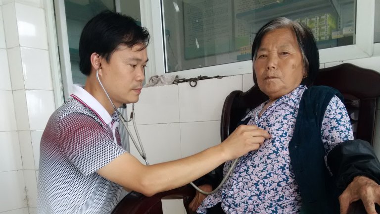 reap doctor with old lady