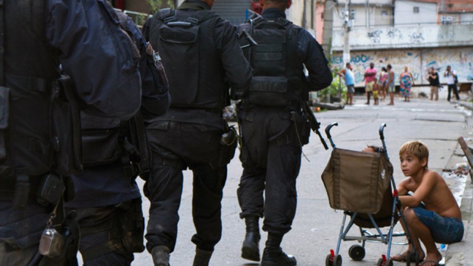 banner police bou buggy