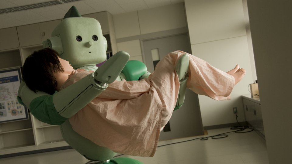 A Japanese robot prototype lifts a dummy patient