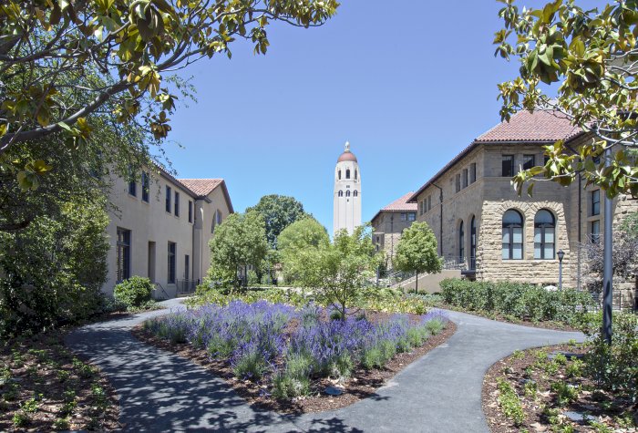 Encina Courtyard
