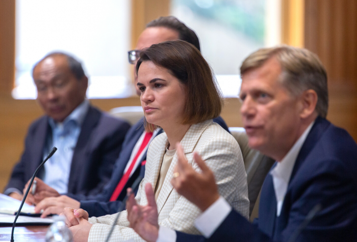 Sviatlana Tsikhanouskaya discusses the future of democracy in Belarus with a roundtable of Stanford scholars.