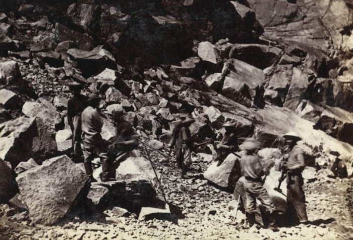 Chinese railroad workers