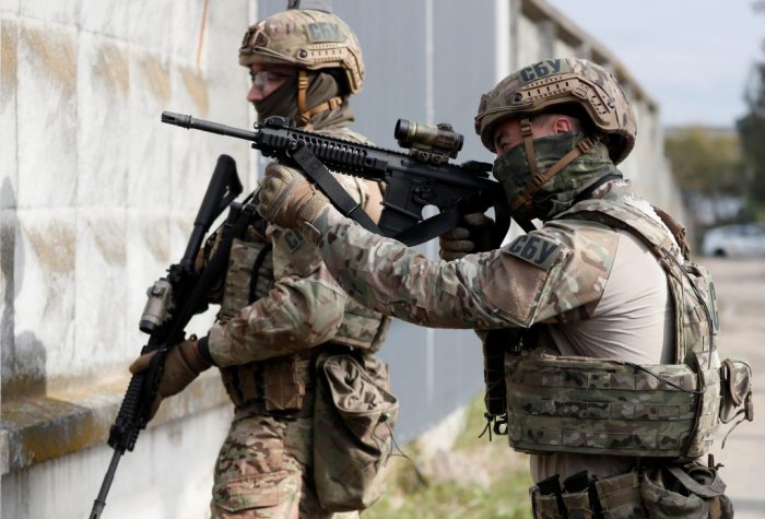 Soldiers with guns