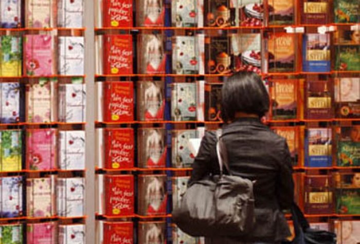 Reutersphoto bookstorelogo