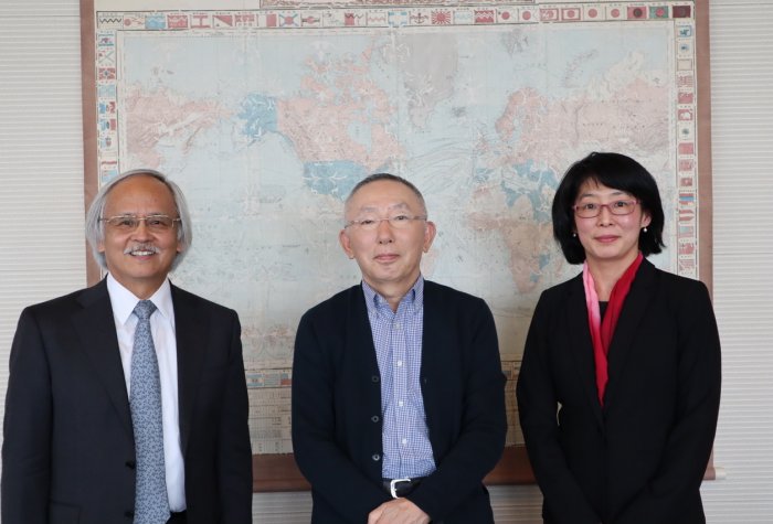 Yanai Tadashi Foundation President Tadashi Yanai with SPICE Director Gary Mukai and Stanford e-Japan instructor Waka Brown Yanai Tadashi Foundation President Tadashi Yanai with SPICE Director Gary Mukai and Stanford e-Japan instructor Waka Brown